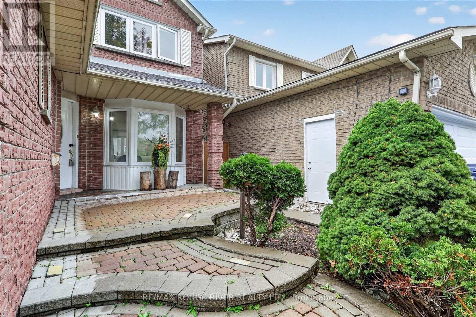 Single Family at 211 Ponymeadow Terrace, Toronto (Highland Creek), Ontario - Photo 4 - RE/MAX Garden City Realty