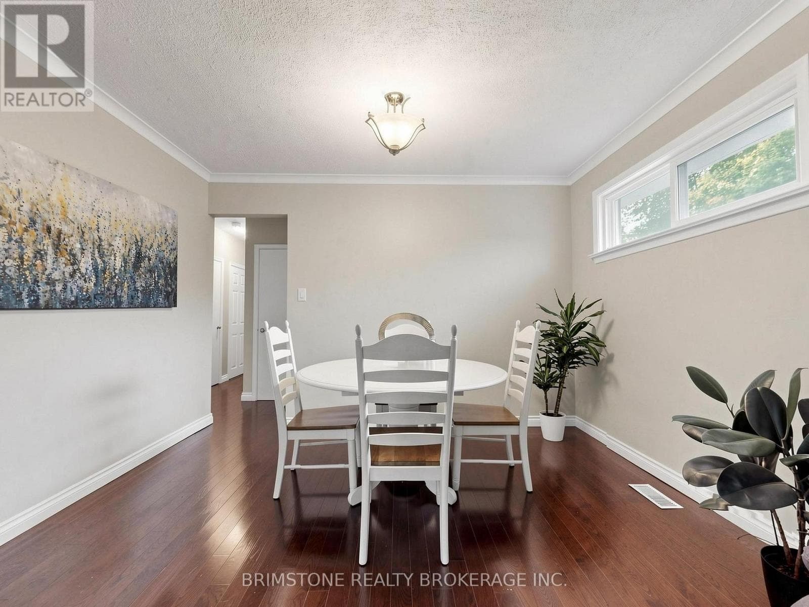 Single Family at 93 Bayview Parkway, Newmarket (Huron Heights-Leslie Valley), Ontario - Photo 10 - RE/MAX Garden City Realty