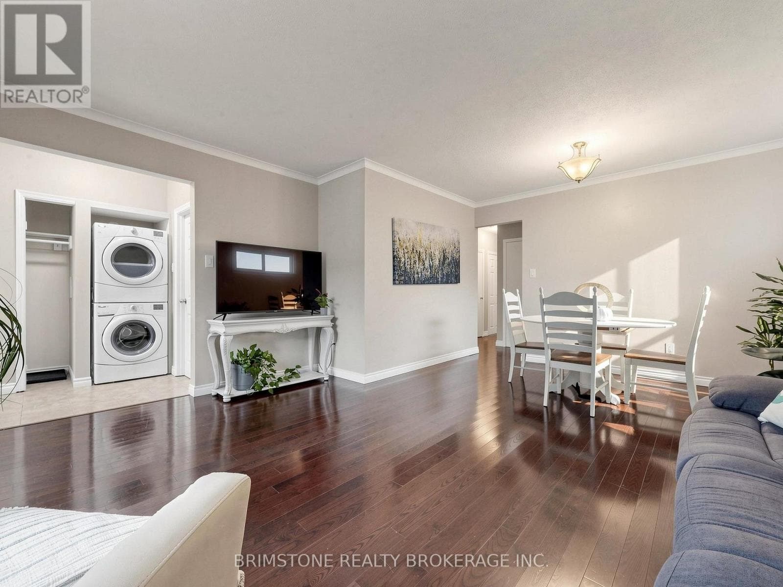 Single Family at 93 Bayview Parkway, Newmarket (Huron Heights-Leslie Valley), Ontario - Photo 9 - RE/MAX Garden City Realty