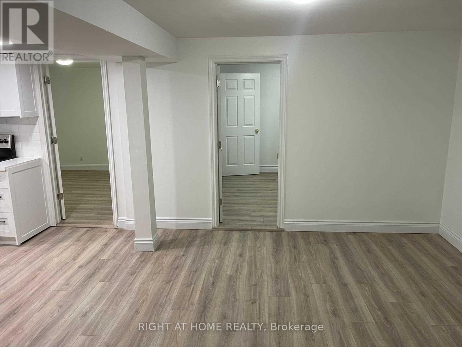 Single Family at 727 Down Crescent, Oshawa (Donevan), Ontario - Photo 7 - RE/MAX Garden City Realty