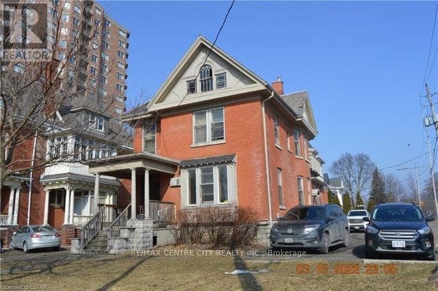 334 Queens Avenue