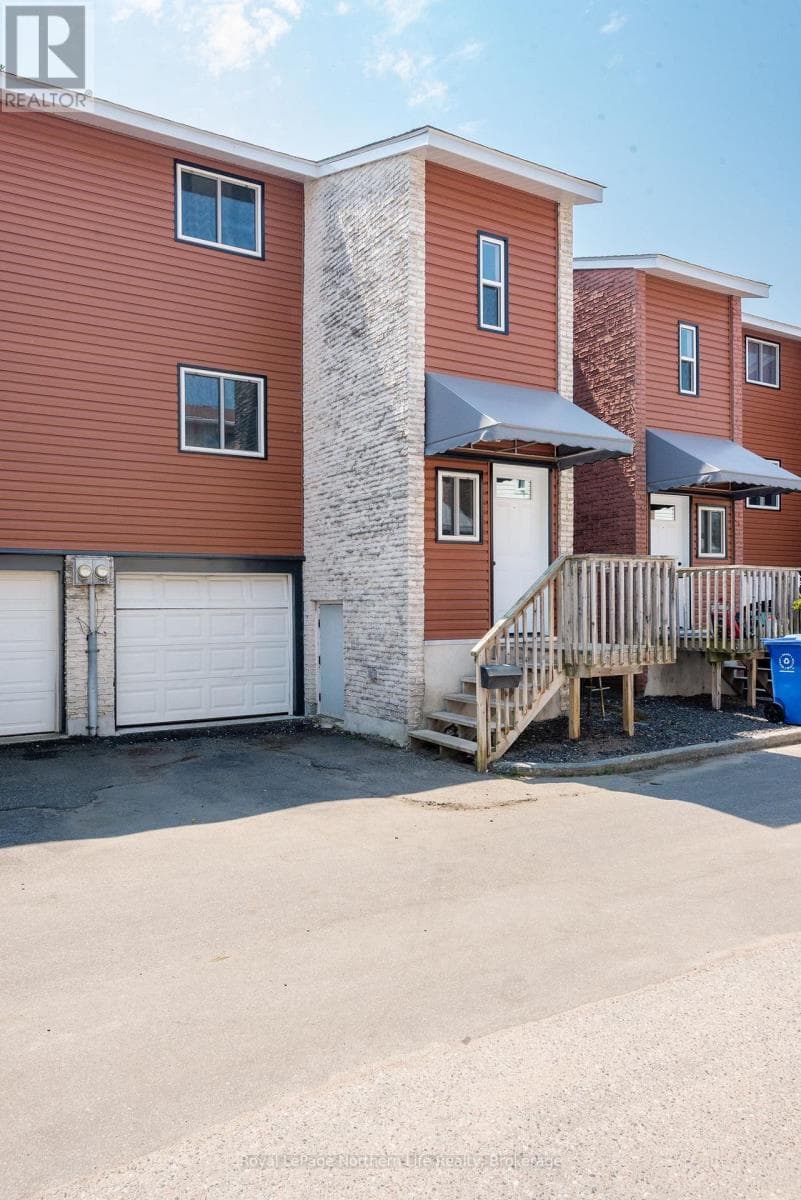 8- 850 Lakeshore Drive