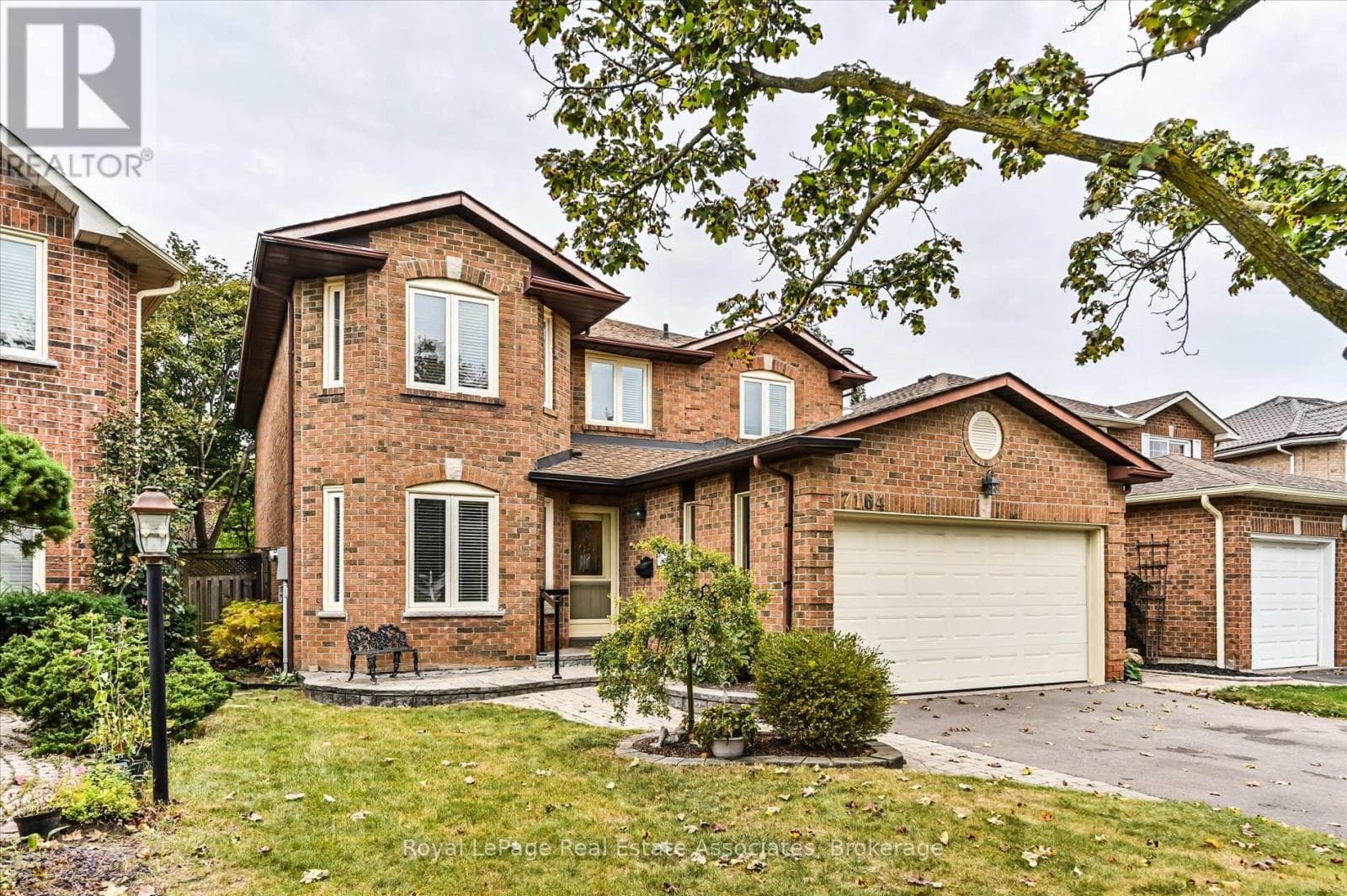 Single Family at 7164 Danton Promenade, Mississauga (Meadowvale), Ontario - Photo 2 - RE/MAX Garden City Realty