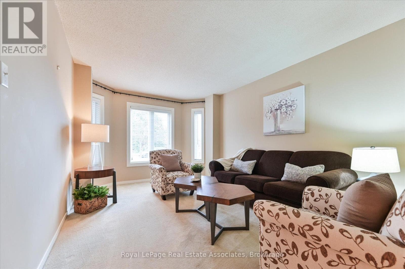 Single Family at 7164 Danton Promenade, Mississauga (Meadowvale), Ontario - Photo 8 - RE/MAX Garden City Realty