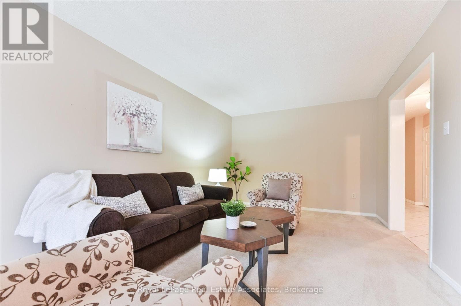 Single Family at 7164 Danton Promenade, Mississauga (Meadowvale), Ontario - Photo 9 - RE/MAX Garden City Realty