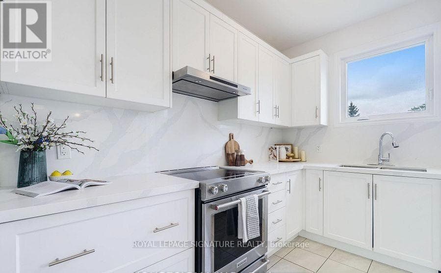 Single Family at 7763 Secretariat Court, Niagara Falls (Ascot), Ontario - Photo 6 - RE/MAX Garden City Realty