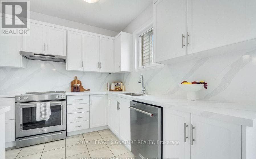 Single Family at 7763 Secretariat Court, Niagara Falls (Ascot), Ontario - Photo 7 - RE/MAX Garden City Realty
