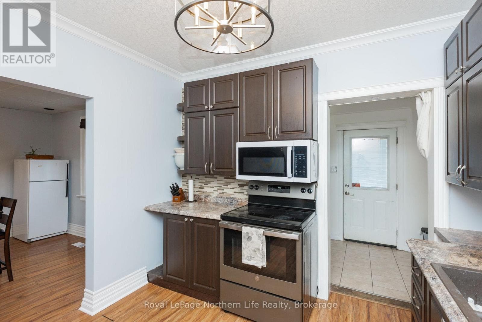 Single Family at 583 Wyld Street, North Bay (Central), Ontario - Photo 10 - RE/MAX Garden City Realty