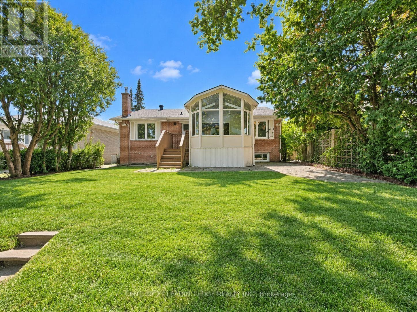 Single Family at 39 Sumner Heights Drive, Toronto (Bayview Village), Ontario - Photo 2 - RE/MAX Garden City Realty