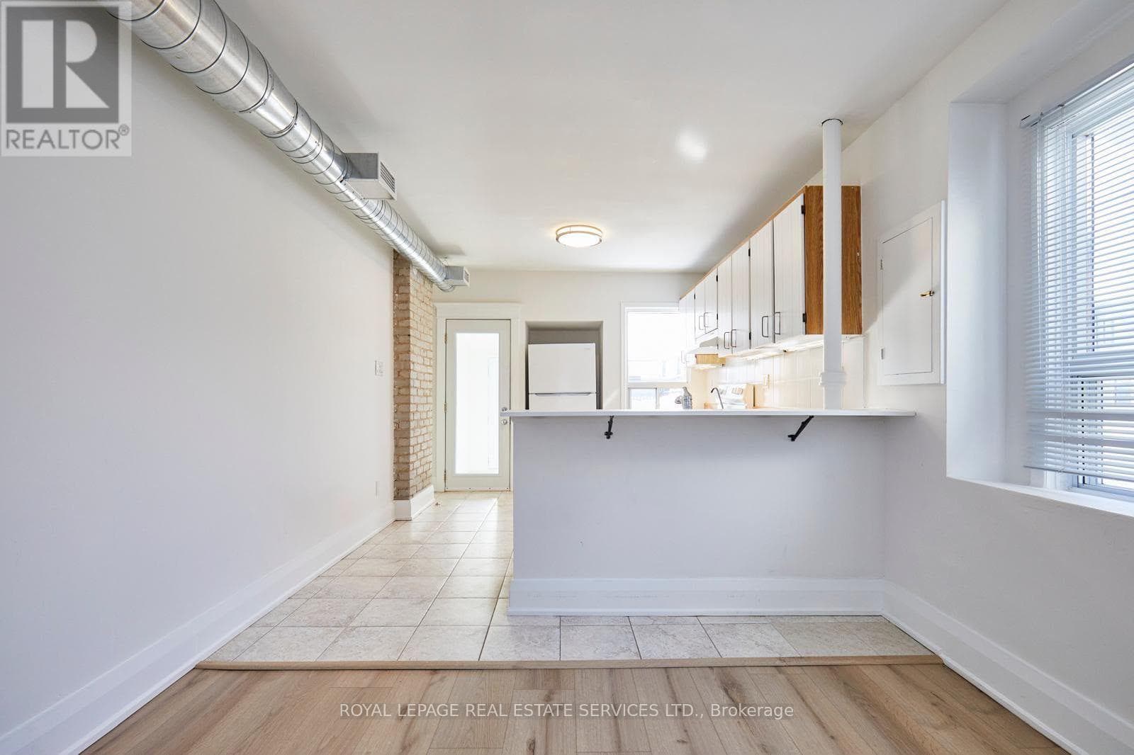 Single Family at 2nd Floor- 927 Kingston Road, Toronto (The Beaches), Ontario - Photo 4 - RE/MAX Garden City Realty