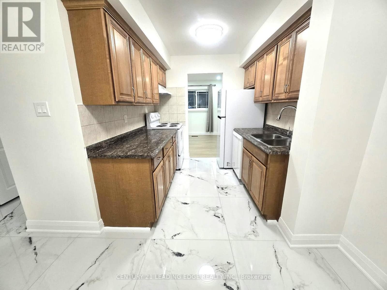 Single Family at 36- 141 Galloway Road, Toronto (West Hill), Ontario - Photo 9 - RE/MAX Garden City Realty