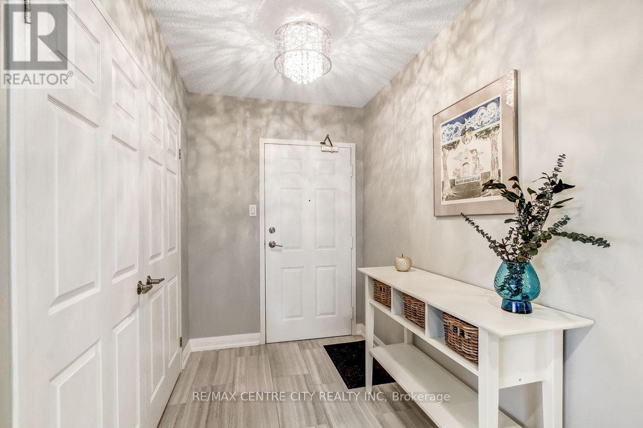 Single Family at 302- 549 Ridout Street, London East (East F), Ontario - Photo 6 - RE/MAX Garden City Realty