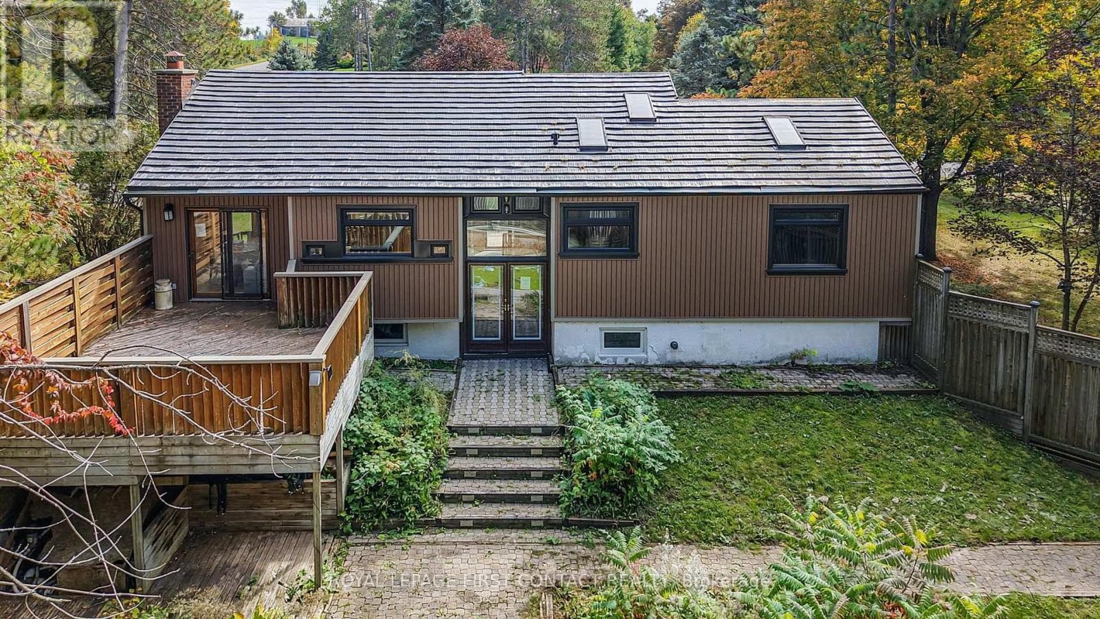 Single Family at 2 Briarwood Court, Springwater, Ontario - Photo 7 - RE/MAX Garden City Realty