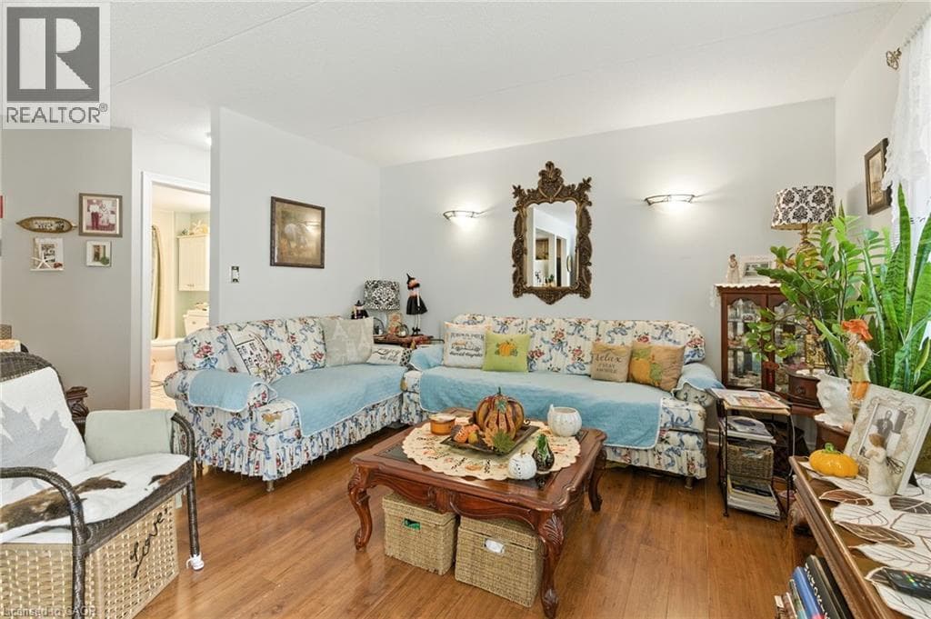 Single Family at 104- 6381 DUNN Street, Niagara Falls, Ontario - Photo 7 - RE/MAX Garden City Realty