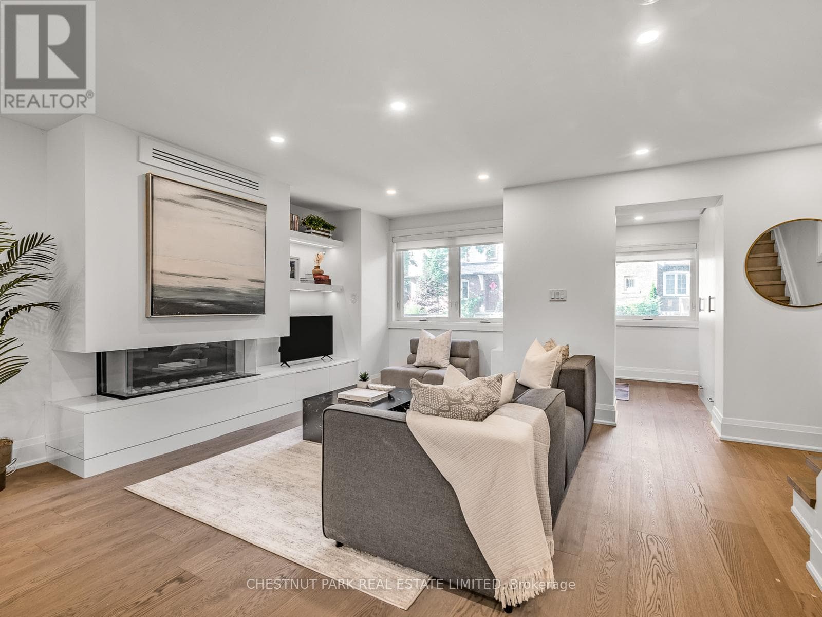 Single Family at 629 Duplex Avenue, Toronto (Lawrence Park South), Ontario - Photo 3 - RE/MAX Garden City Realty