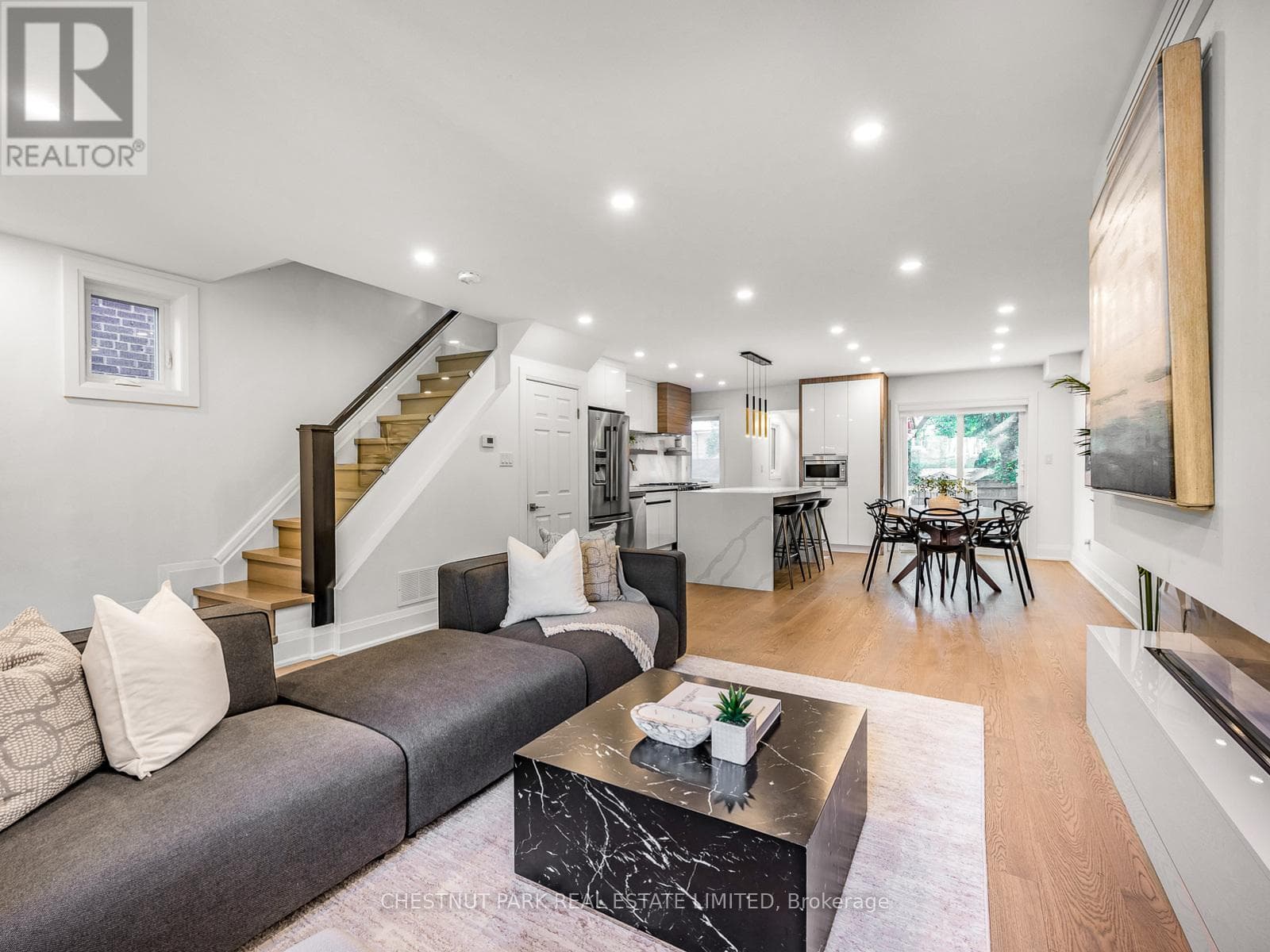 Single Family at 629 Duplex Avenue, Toronto (Lawrence Park South), Ontario - Photo 8 - RE/MAX Garden City Realty