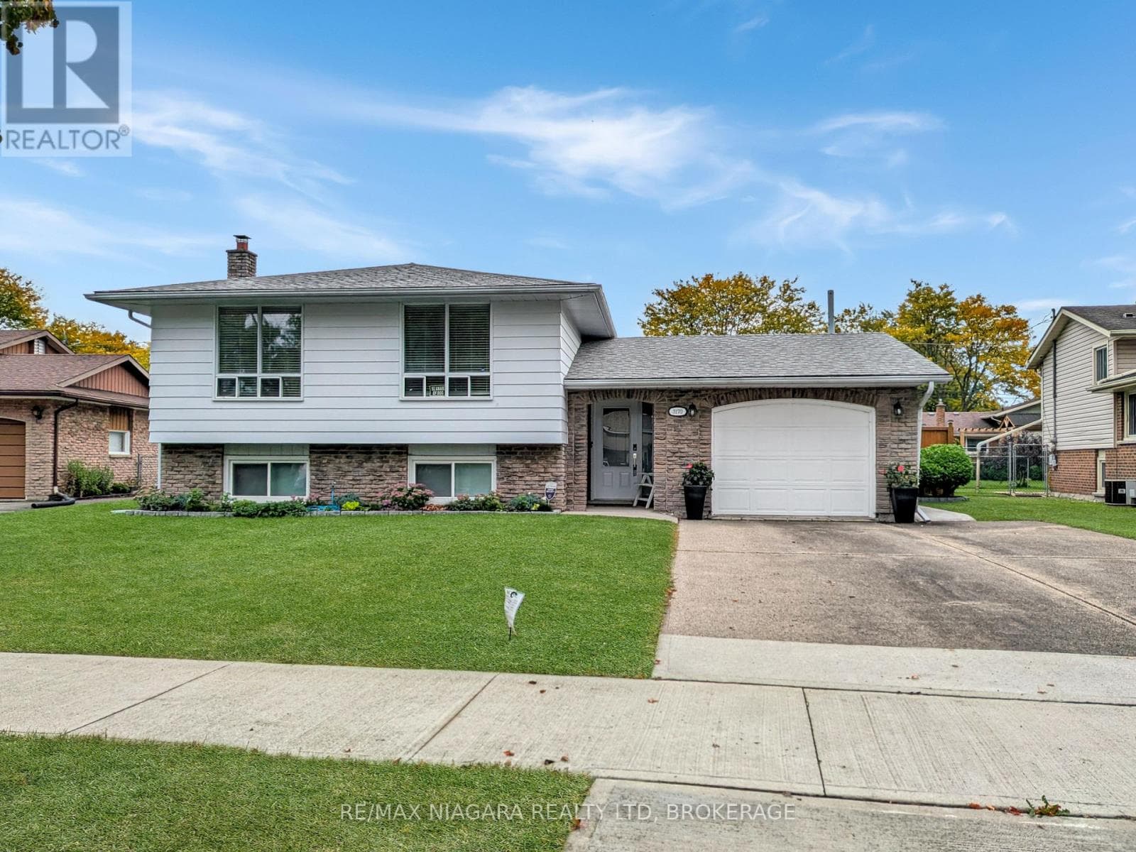 3170 Corry Crescent