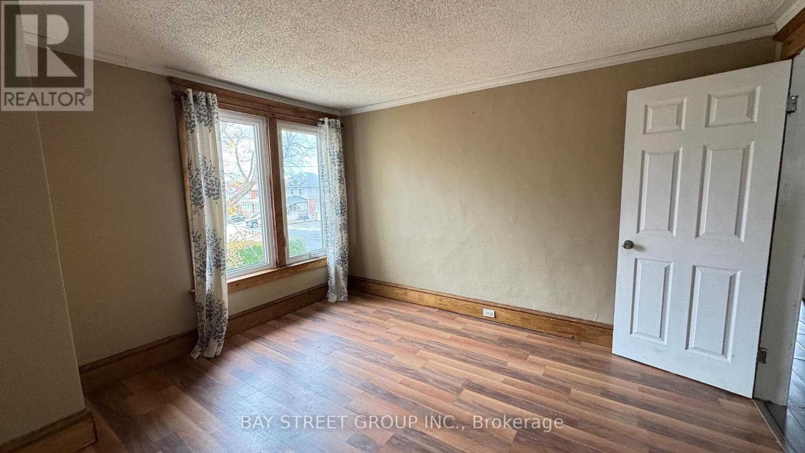 Multi-family at Upper- 5114 Mcrae Street, Niagara Falls (Cherrywood), Ontario - Photo 10 - RE/MAX Garden City Realty