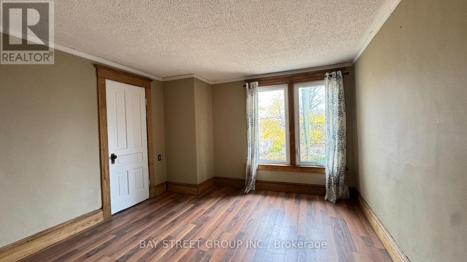 Multi-family at Upper- 5114 Mcrae Street, Niagara Falls (Cherrywood), Ontario - Photo 9 - RE/MAX Garden City Realty