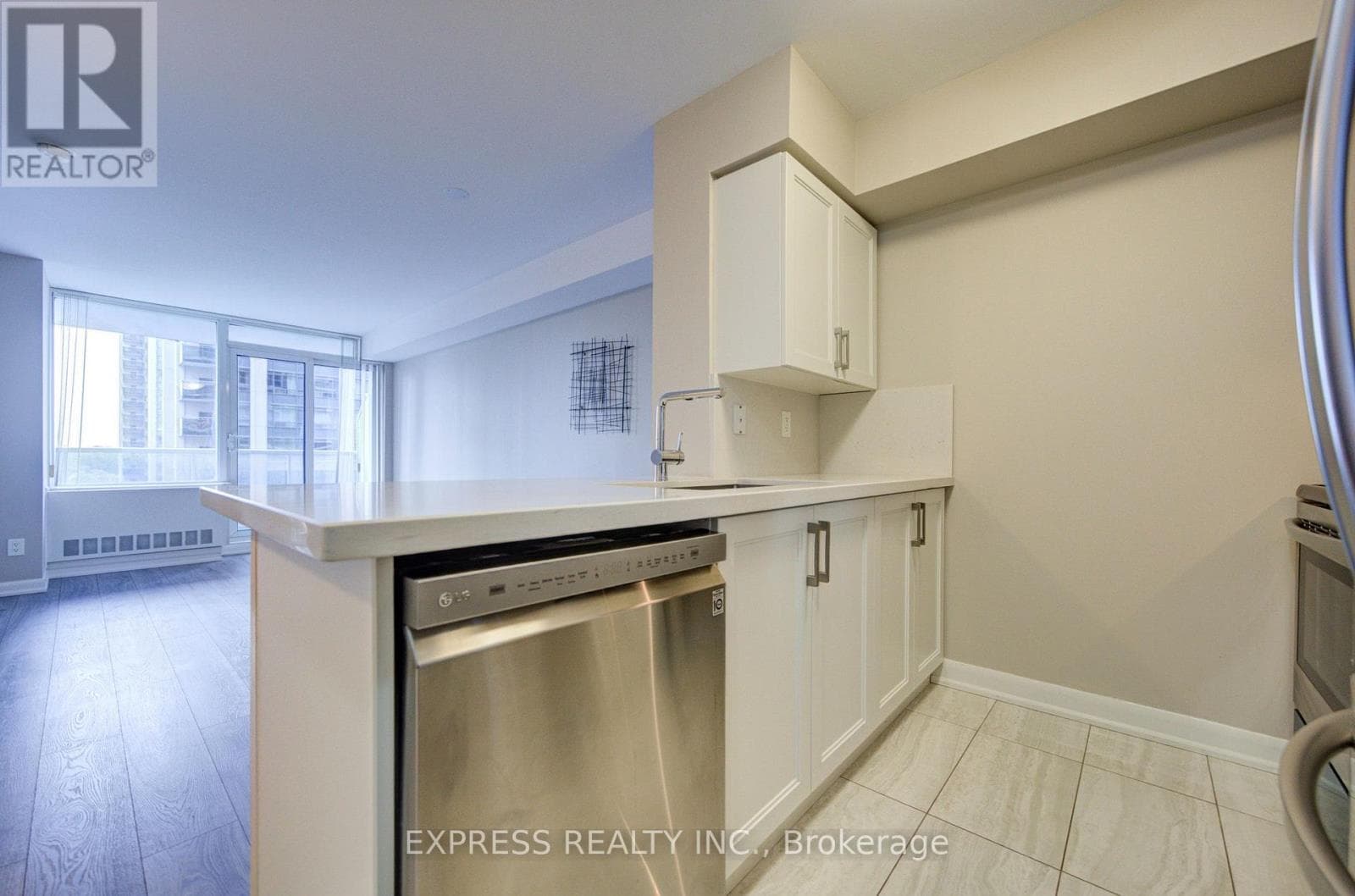 Single Family at 1005- 4978 Yonge Street, Toronto (Lansing-Westgate), Ontario - Photo 8 - RE/MAX Garden City Realty