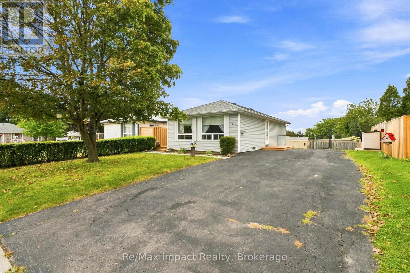 Single Family at 822 Southdown Street, Oshawa (Donevan), Ontario - Photo 3 - RE/MAX Garden City Realty