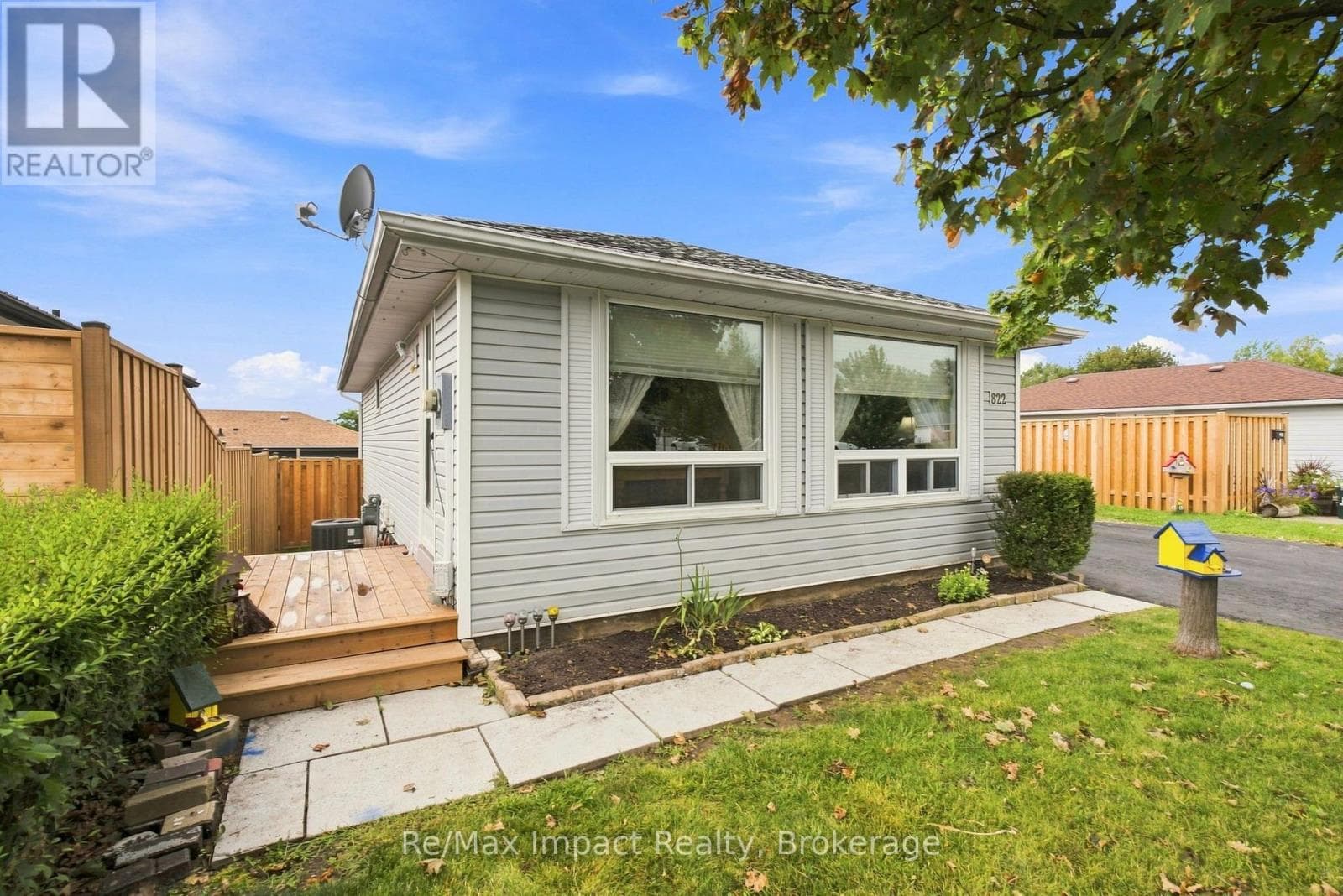 Single Family at 822 Southdown Street, Oshawa (Donevan), Ontario - Photo 4 - RE/MAX Garden City Realty