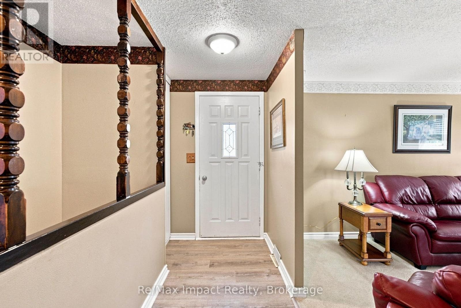 Single Family at 822 Southdown Street, Oshawa (Donevan), Ontario - Photo 5 - RE/MAX Garden City Realty