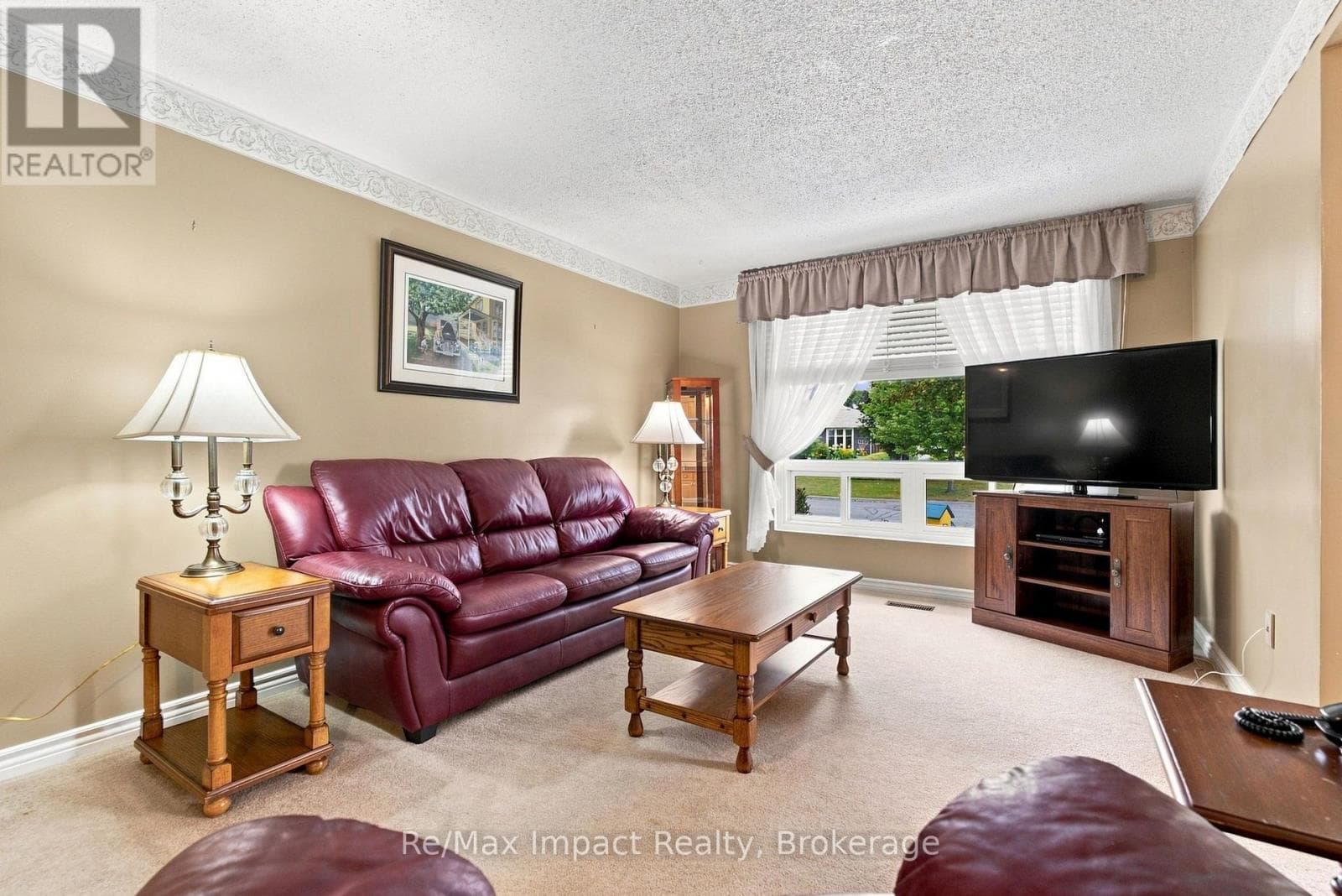 Single Family at 822 Southdown Street, Oshawa (Donevan), Ontario - Photo 8 - RE/MAX Garden City Realty