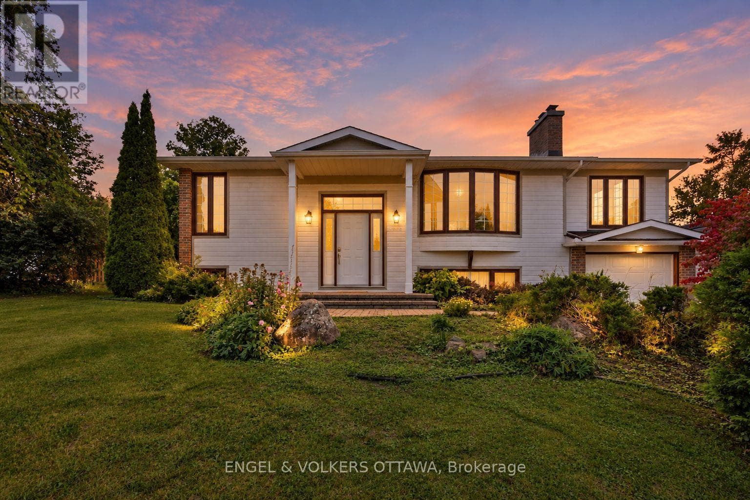 5293 Mclean Crescent