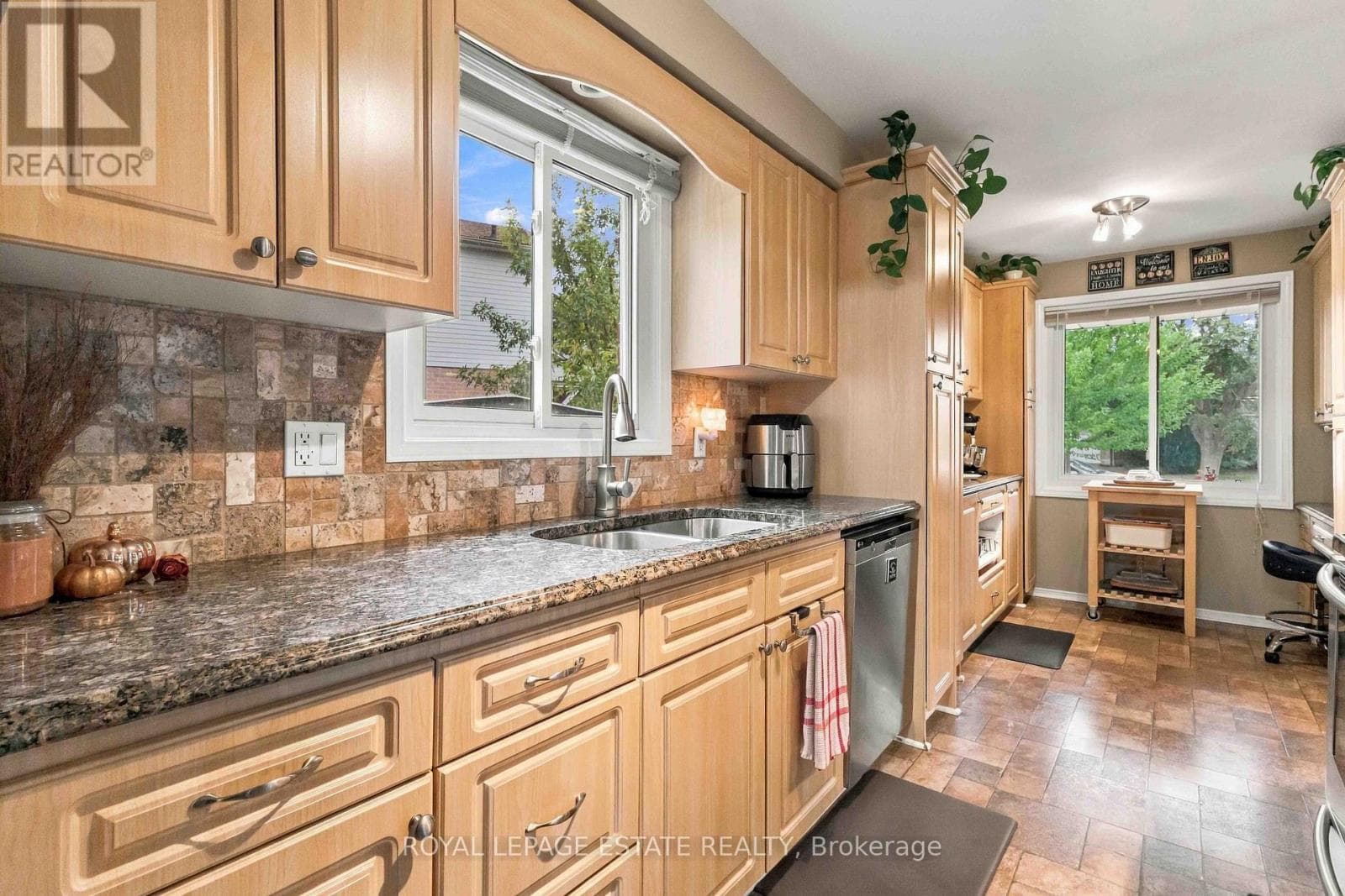 Single Family at 228 Rands Road, Ajax (South West), Ontario - Photo 9 - RE/MAX Garden City Realty