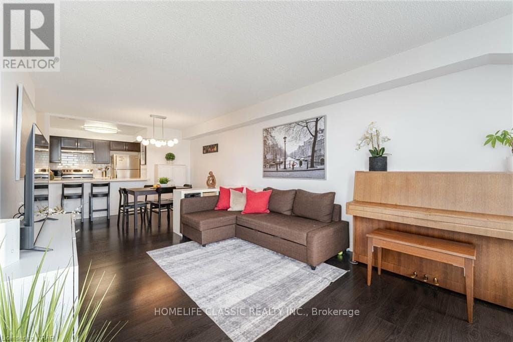 Single Family at 617- 1001 Cedarglen Gate, Mississauga (Erindale), Ontario - Photo 10 - RE/MAX Garden City Realty