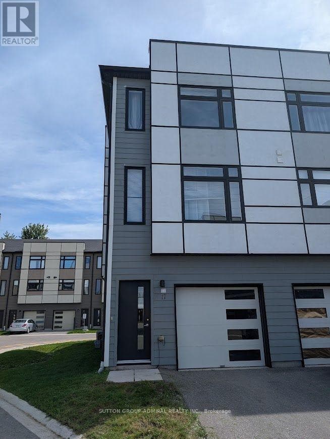Single Family at 540 Essa Road, Barrie (Holly), Ontario - Photo 10 - RE/MAX Garden City Realty