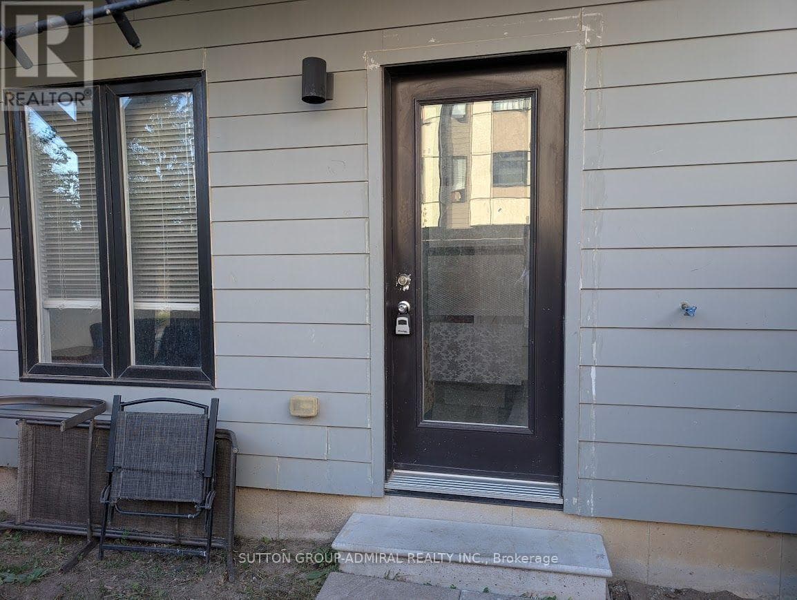 Single Family at 540 Essa Road, Barrie (Holly), Ontario - Photo 2 - RE/MAX Garden City Realty