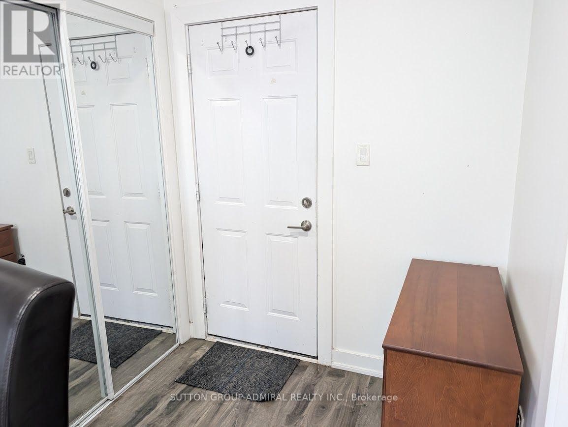 Single Family at 540 Essa Road, Barrie (Holly), Ontario - Photo 6 - RE/MAX Garden City Realty