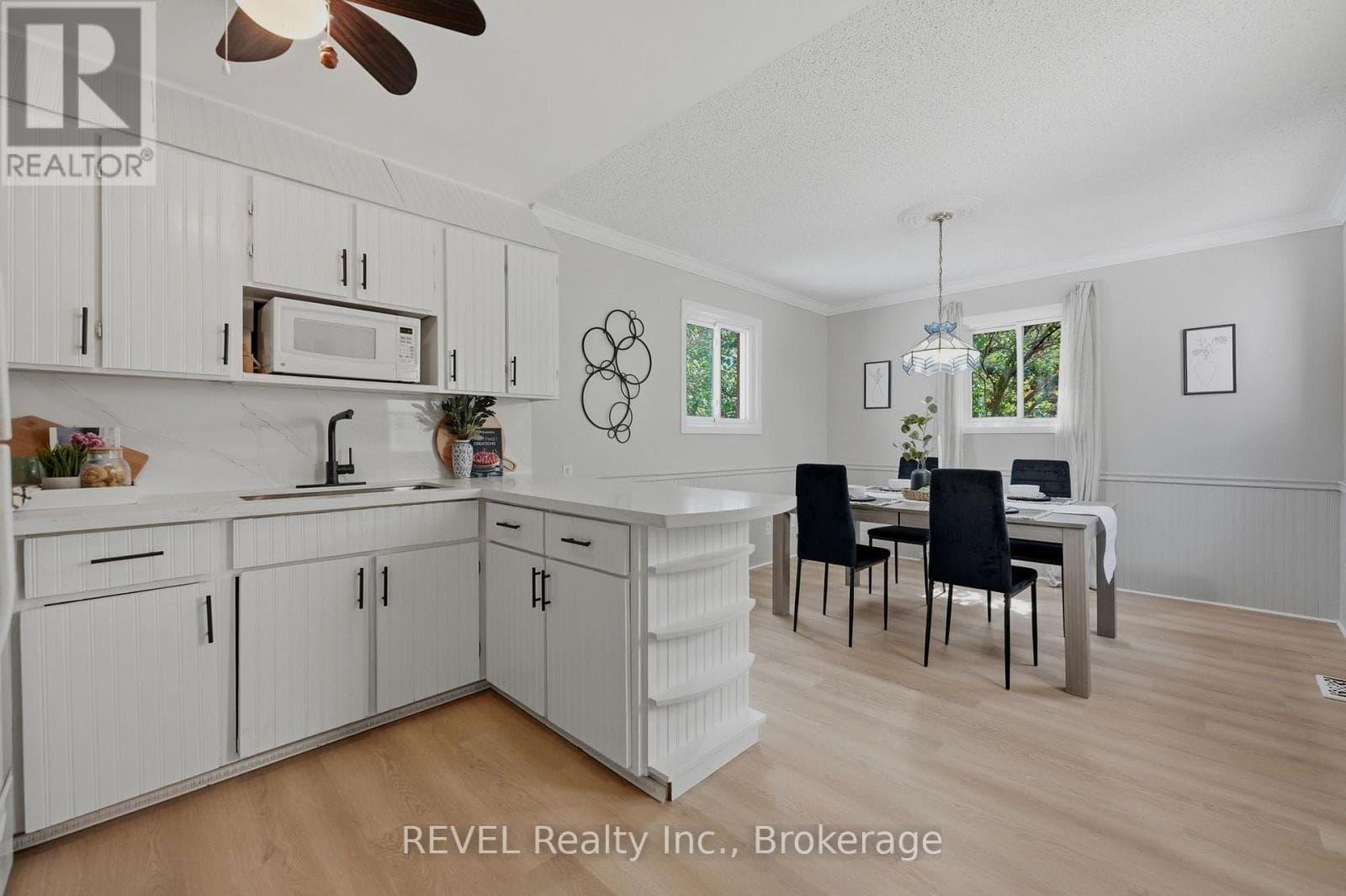 Single Family at 7962 Booth Street, Niagara Falls (Ascot), Ontario - Photo 8 - RE/MAX Garden City Realty