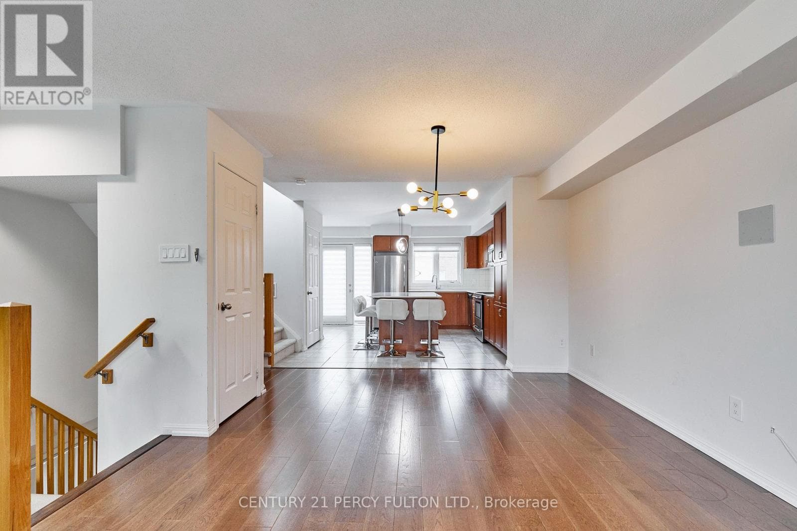 Single Family at 15951 Bayview Avenue, Aurora, Ontario - Photo 5 - RE/MAX Garden City Realty