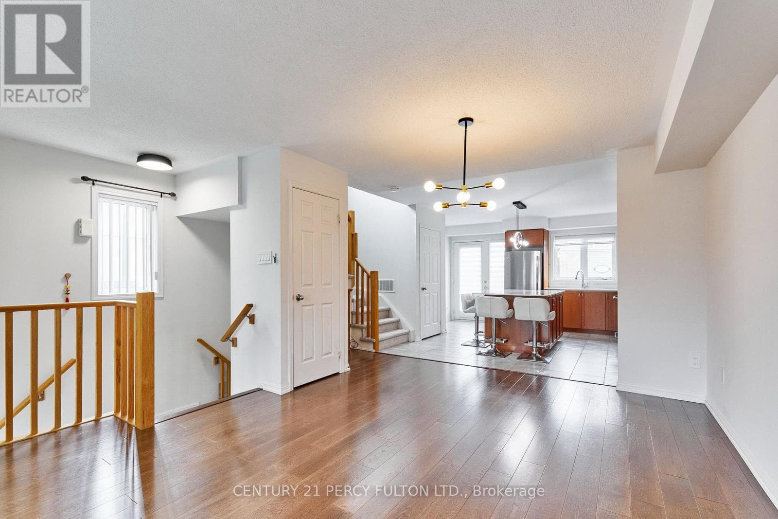 Single Family at 15951 Bayview Avenue, Aurora, Ontario - Photo 8 - RE/MAX Garden City Realty