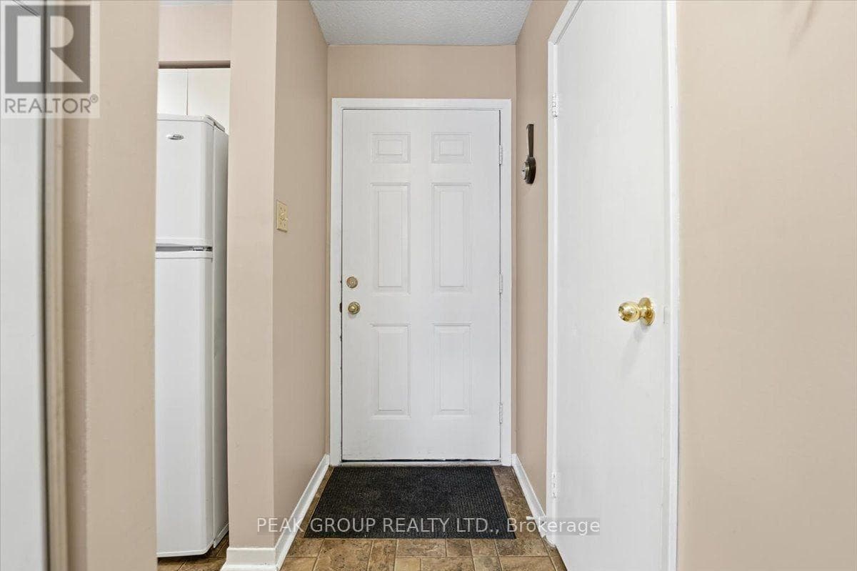 Single Family at 20- 8136 Coventry Road, Niagara Falls (West Wood), Ontario - Photo 4 - RE/MAX Garden City Realty