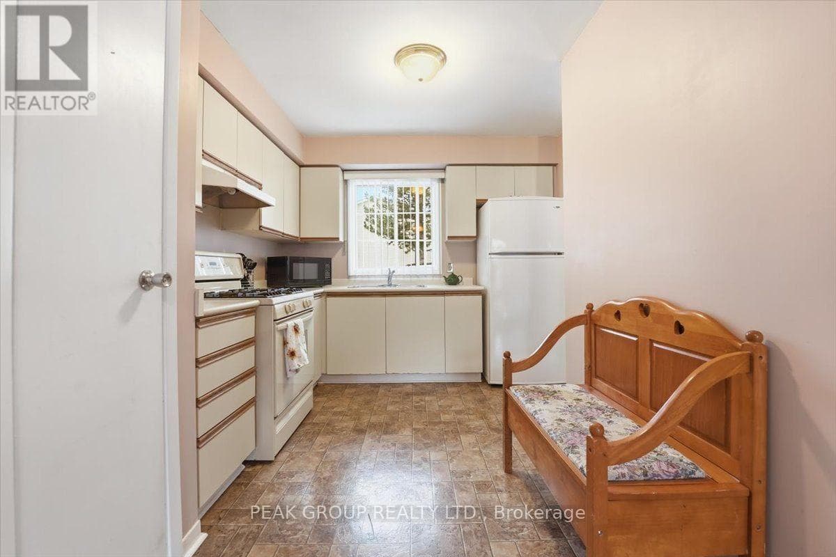 Single Family at 20- 8136 Coventry Road, Niagara Falls (West Wood), Ontario - Photo 8 - RE/MAX Garden City Realty