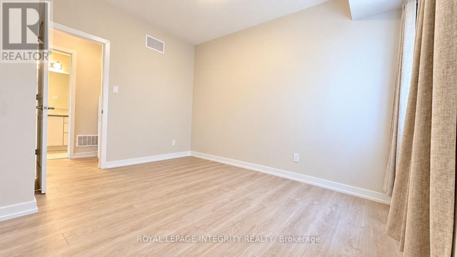 Single Family at 515 Celestine Private, Ottawa, Ontario - Photo 10 - RE/MAX Garden City Realty