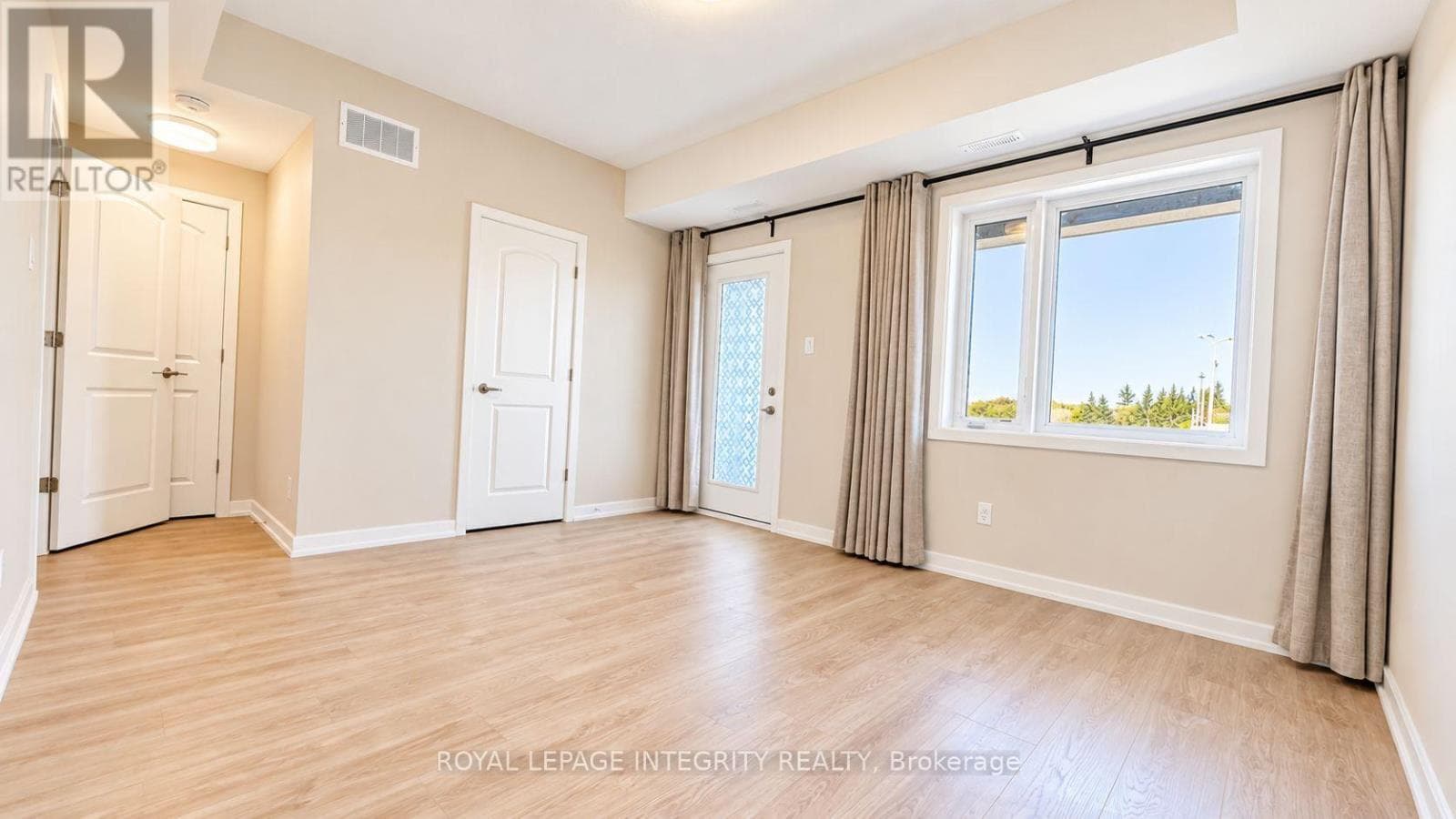 Single Family at 515 Celestine Private, Ottawa, Ontario - Photo 7 - RE/MAX Garden City Realty