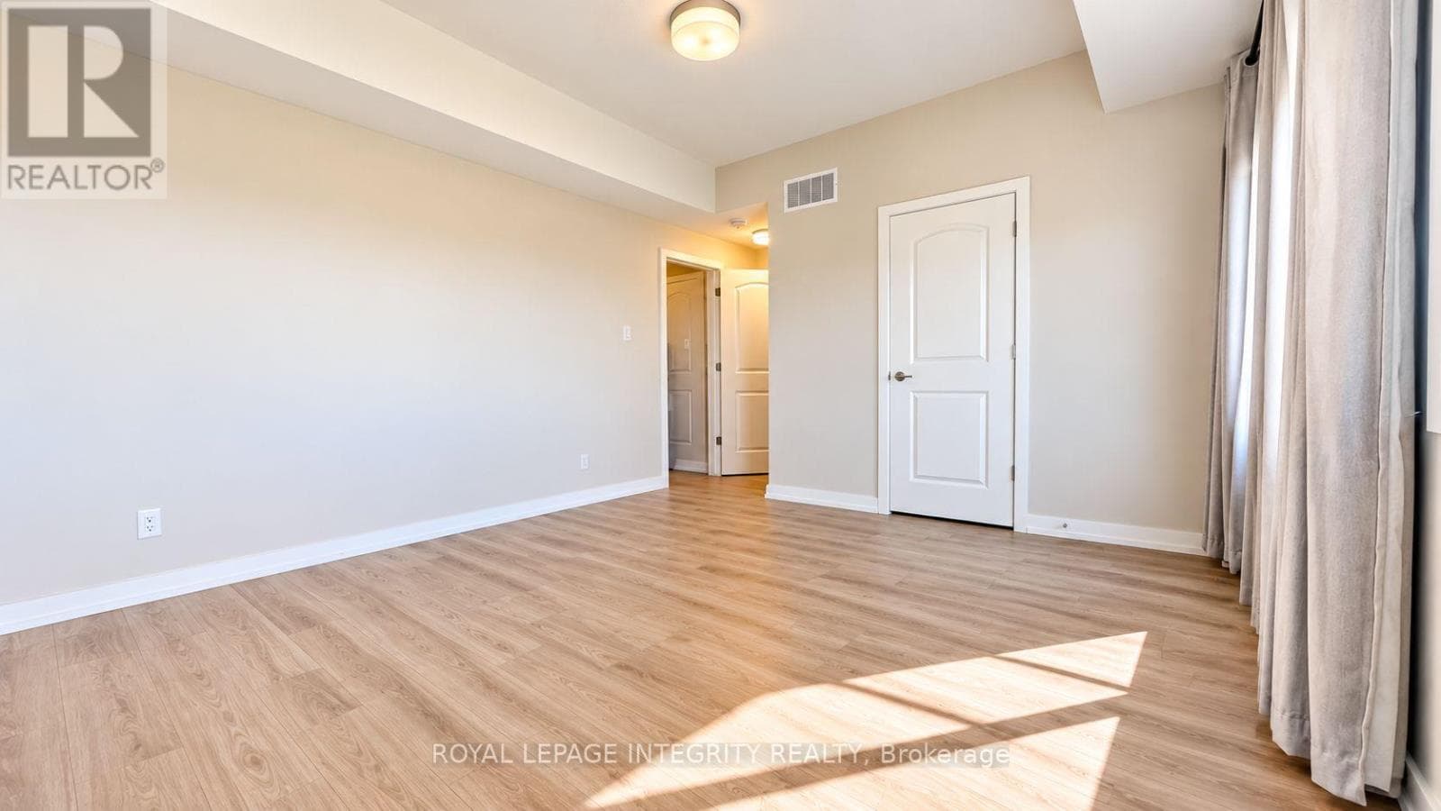 Single Family at 515 Celestine Private, Ottawa, Ontario - Photo 9 - RE/MAX Garden City Realty