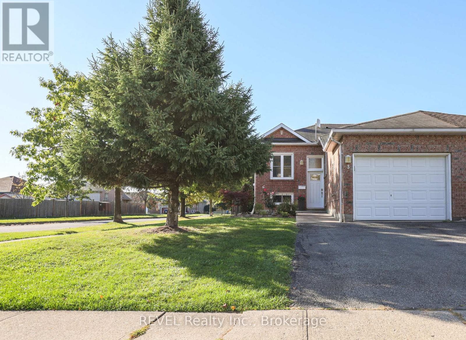 3 Jackson Court