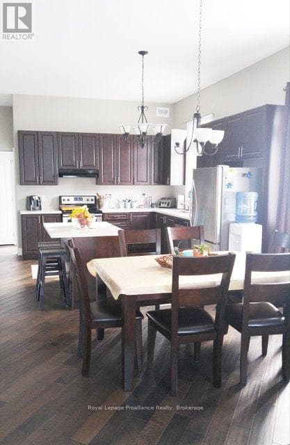 Single Family at 10 Lockside Drive, Peterborough (Otonabee Ward 1), Ontario - Photo 4 - RE/MAX Garden City Realty