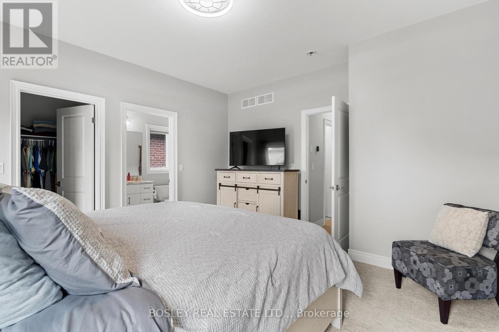 Single Family at 591 GAISER Road, Welland (Coyle Creek), Ontario - Photo 5 - RE/MAX Garden City Realty