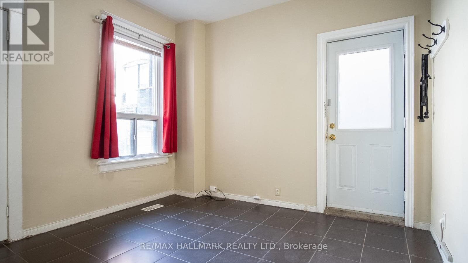 Multi-family at 3- 560 Jones Avenue, Toronto (Blake-Jones), Ontario - Photo 2 - RE/MAX Garden City Realty