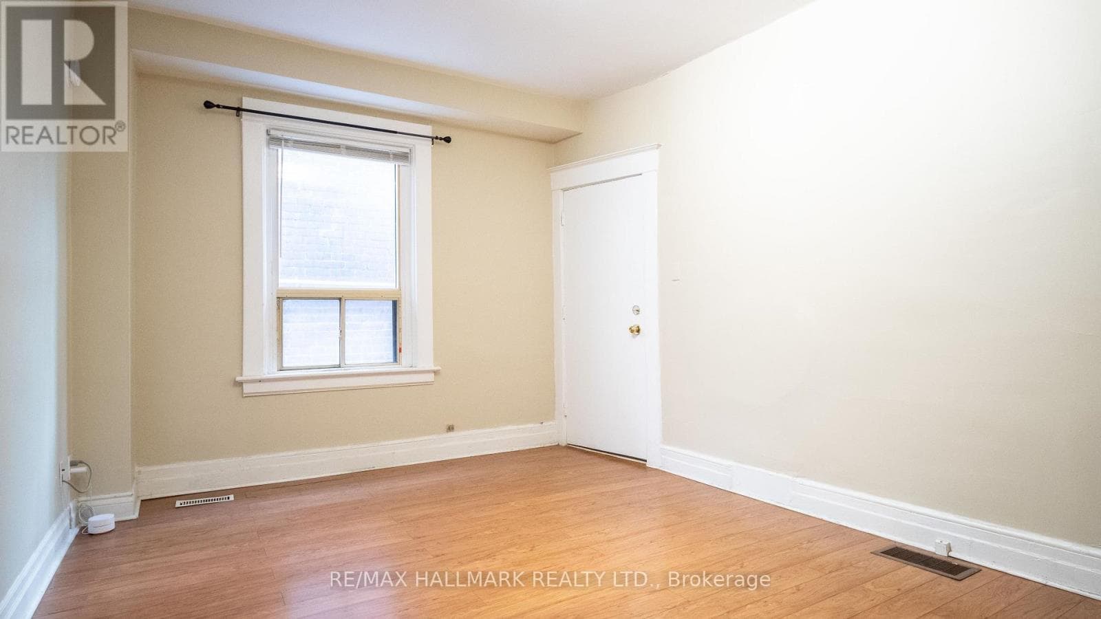 Multi-family at 3- 560 Jones Avenue, Toronto (Blake-Jones), Ontario - Photo 7 - RE/MAX Garden City Realty