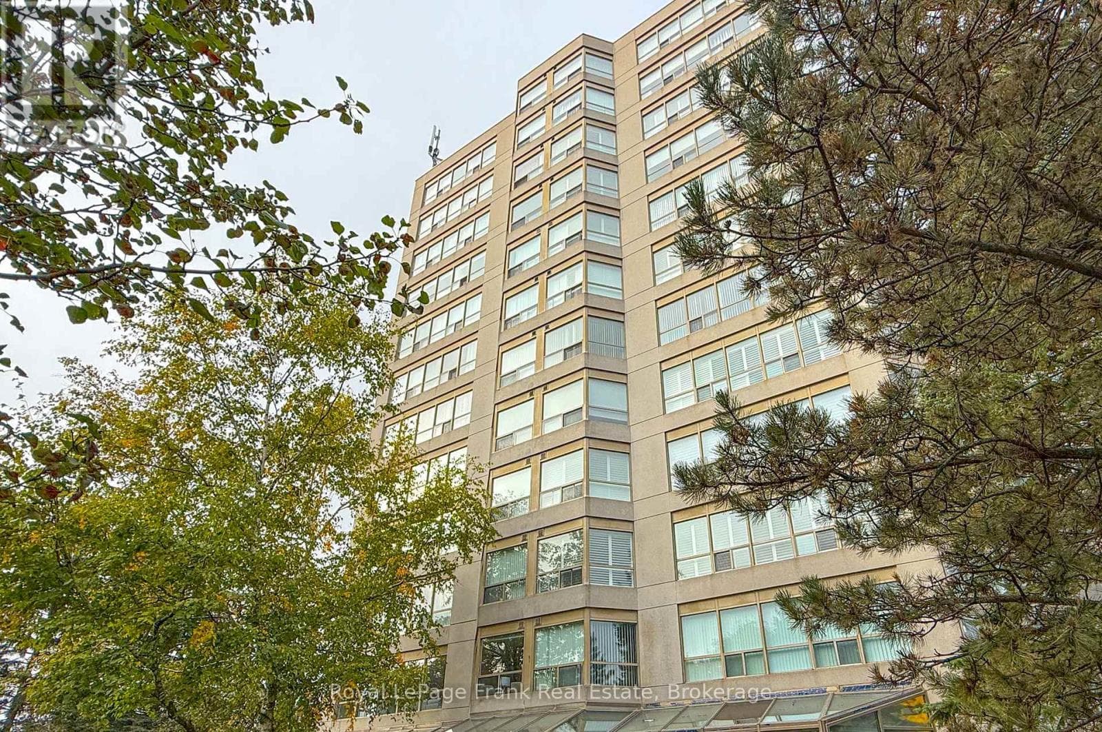 213- 712 Rossland Road