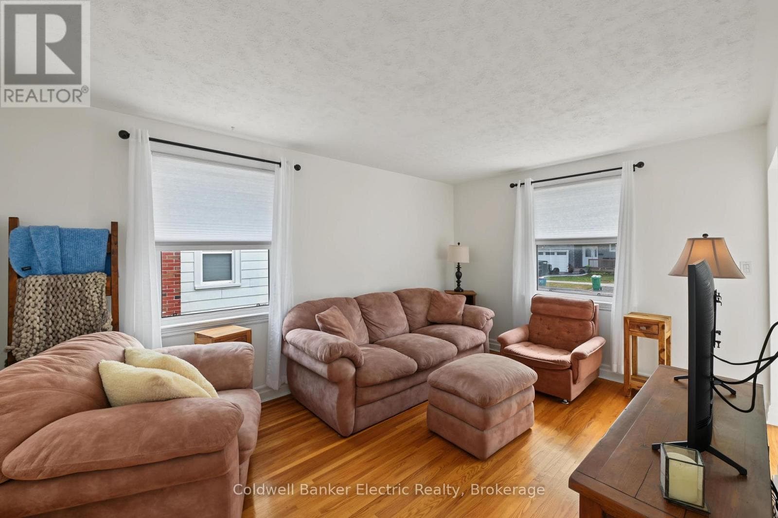 Single Family at 440 Howden Street, Peterborough (Otonabee Ward 1), Ontario - Photo 9 - RE/MAX Garden City Realty