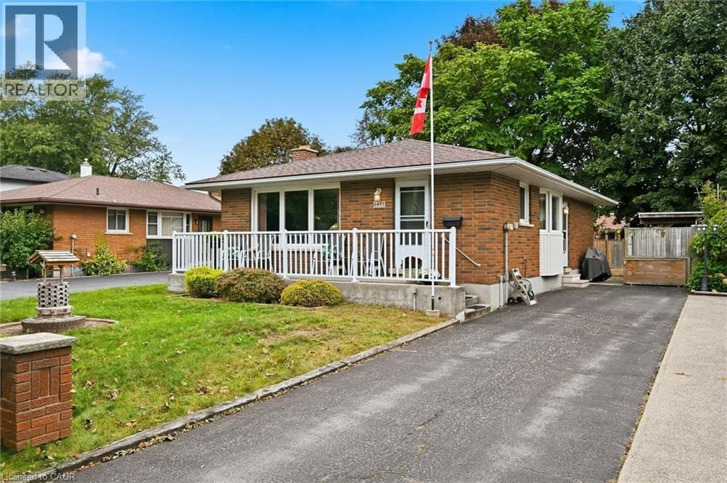 Single Family at 6495 BRACKEN Street, Niagara Falls, Ontario - Photo 2 - RE/MAX Garden City Realty